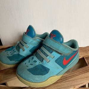 Kids Kobe Mamba Sneakers Size 8